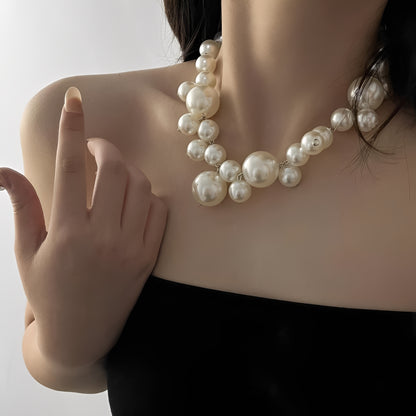 Lucie – Collier luxe léger avec perles grandes et petites
