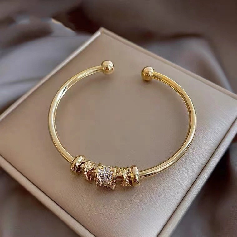 Amalia – Bracelet Réglable Charms Dorés