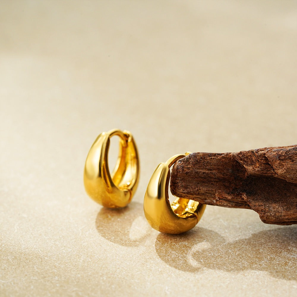 Aurya – Boucles d’Oreilles Simples et Brillantes en Or