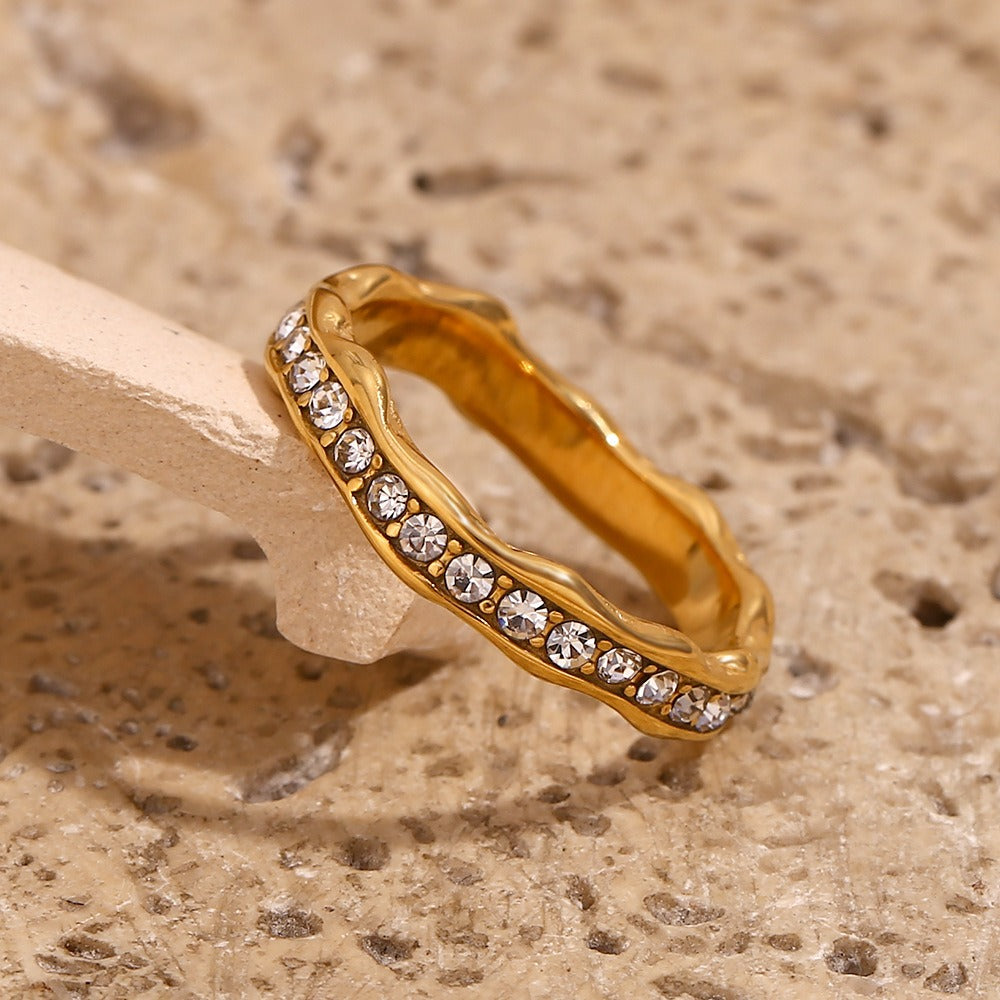 Nami – Bague Anneau Vague en Cristaux