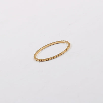 Aleza – Bague Engrenage Fine en Acier Titane Plaqué Or
