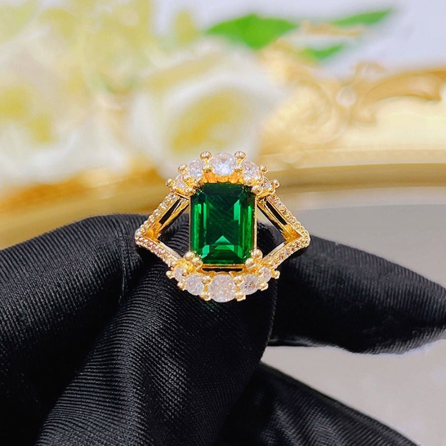 Elisova – Bague Grenthal Dorée à Pierre Lumineuse