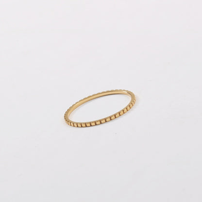 Aleza – Bague Engrenage Fine en Acier Titane Plaqué Or