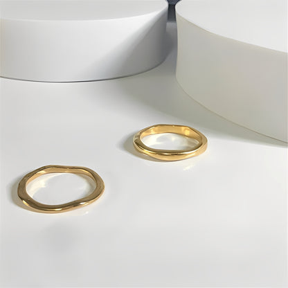 Cess – Bague Empilable Dorée Élégante