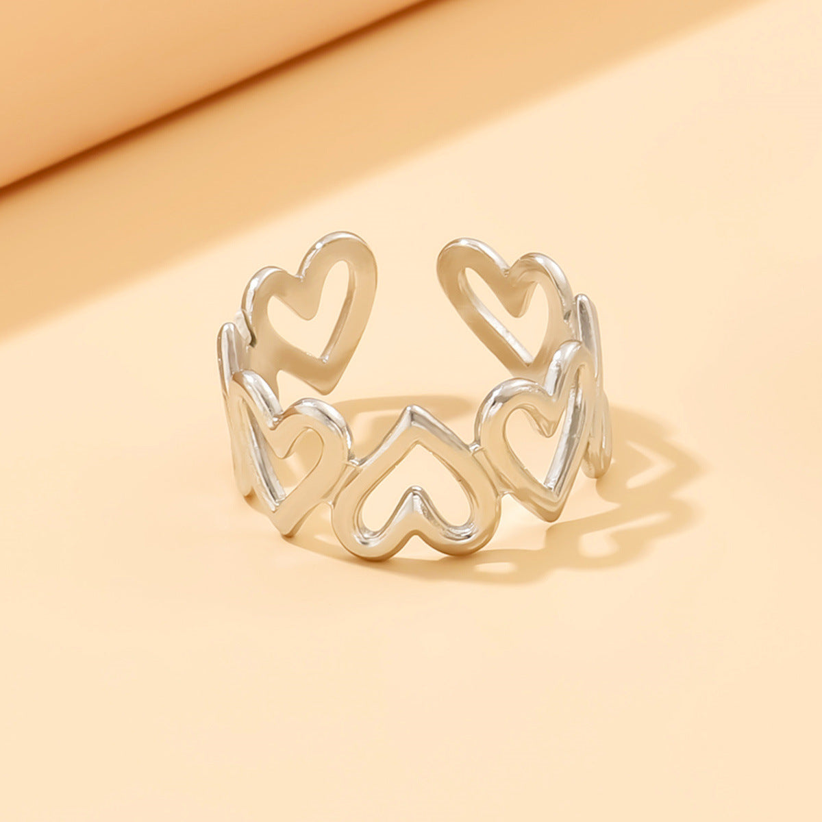 Rica – Bague Cœur en Acier Inoxydable et Titane Ajustable