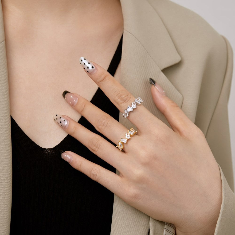 Keiko – Bague Anneau Sertie de Diamants à Taille Mixte