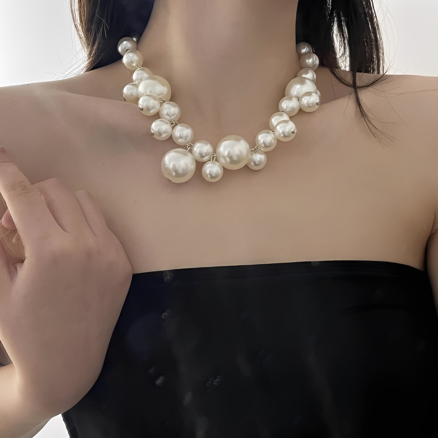 Lucie – Collier luxe léger avec perles grandes et petites