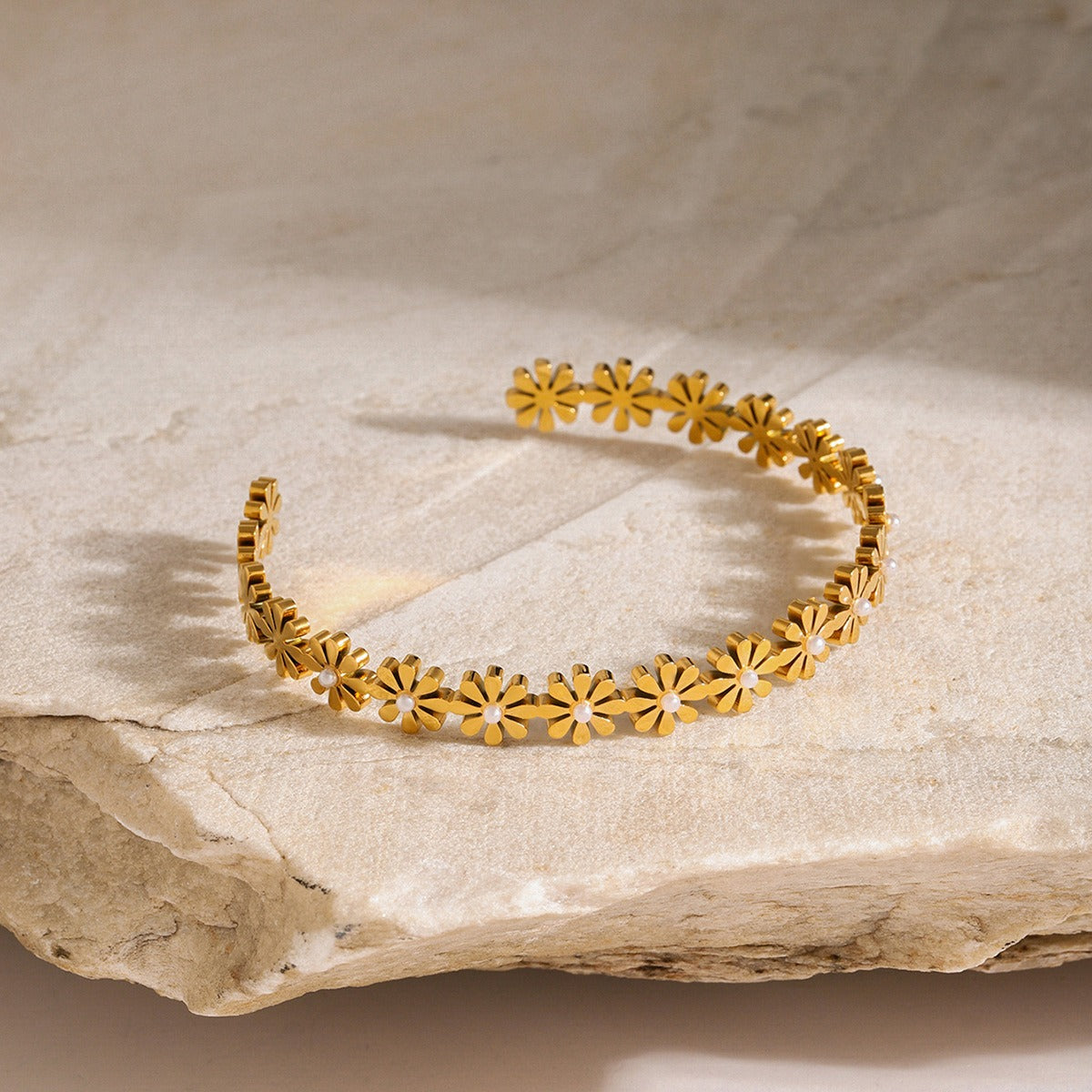 Selena – Bracelet Luxe Léger en Acier Titane et Zircon