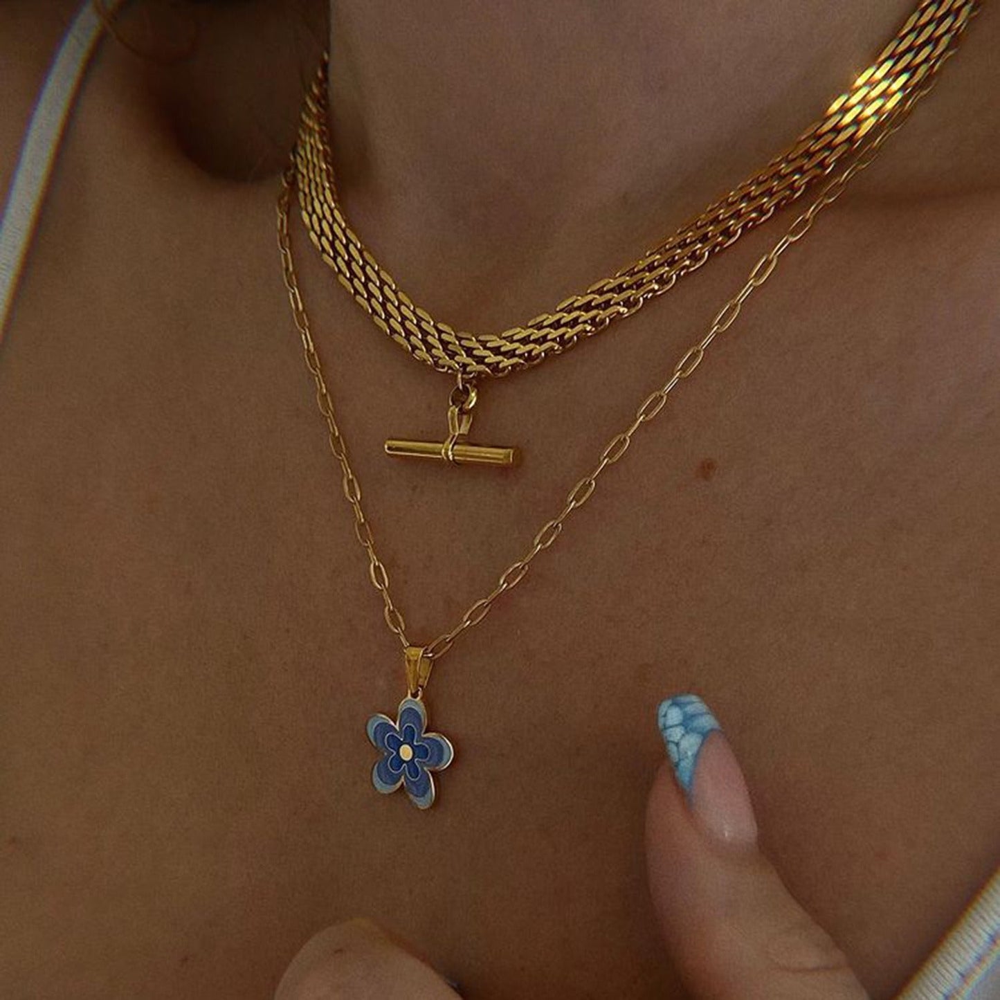 Daria – Collier en Maille avec Fermoir T-Bar