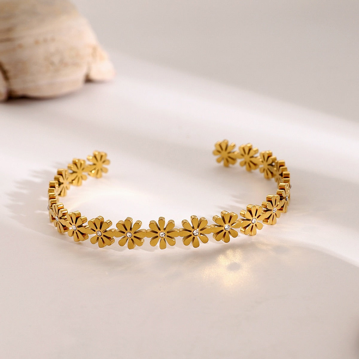 Selena – Bracelet Luxe Léger en Acier Titane et Zircon