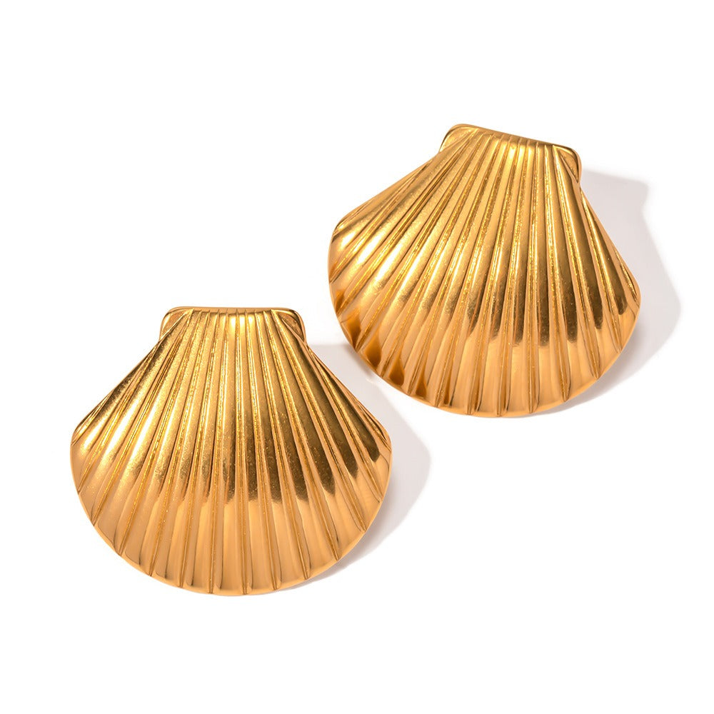 Miley – Boucles d’Oreilles Coquillage Doré