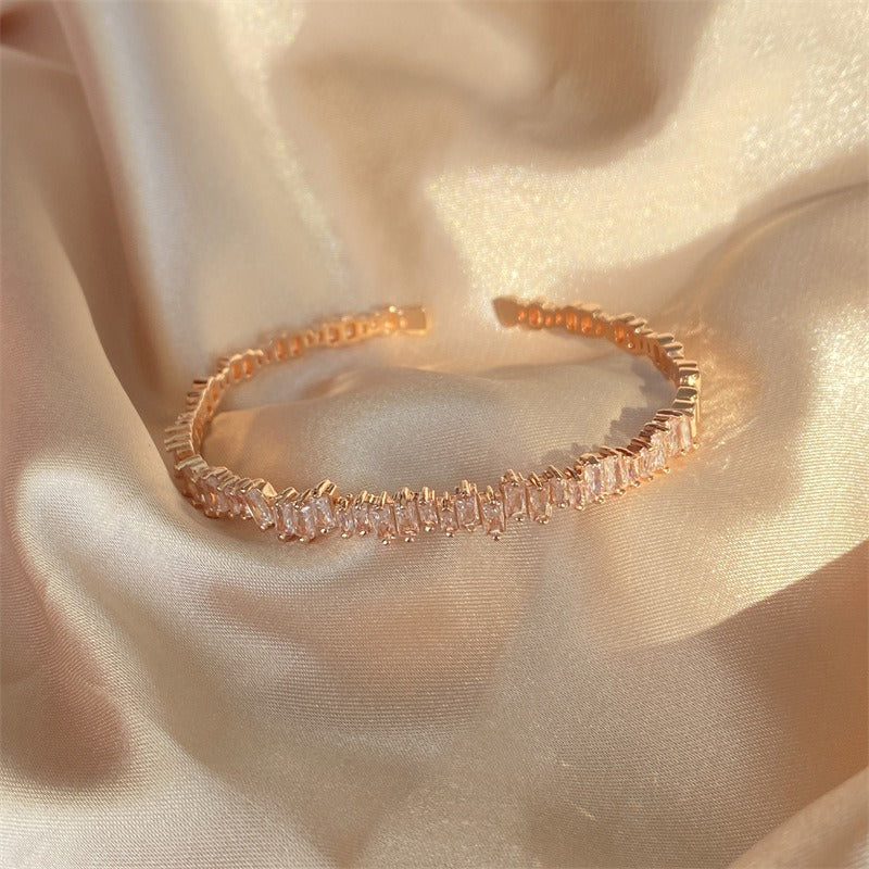 Meiko – Bracelet Jonc Éternité Baguette