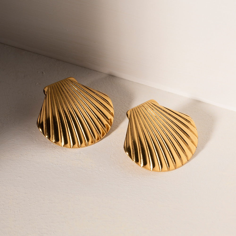 Miley – Boucles d’Oreilles Coquillage Doré