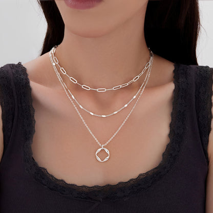 Aveline – Collier Trois Rangs Cercle Ouvert en Argent