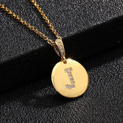 Alina – Collier Initiale Dorée