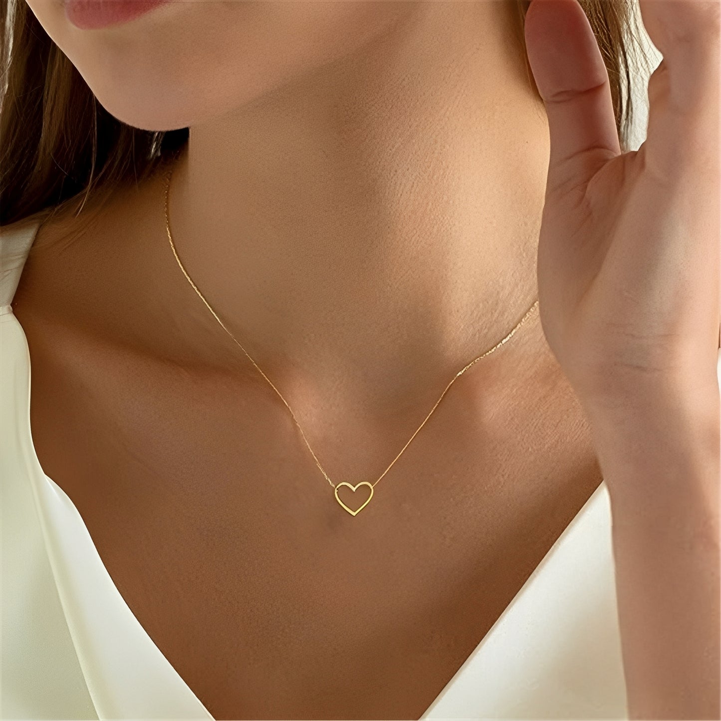 Mika – Collier Pendentif Cœur Délicat Doré
