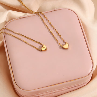 Amora – Collier Initiale Cœur Doré