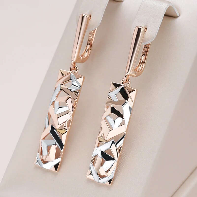 Cess – Boucles d'Oreilles Pendantes Géométriques