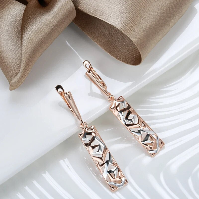 Cess – Boucles d'Oreilles Pendantes Géométriques