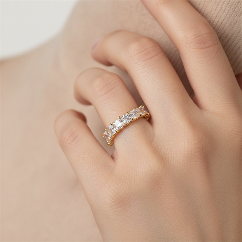 Lucie – Bague simple en platine
