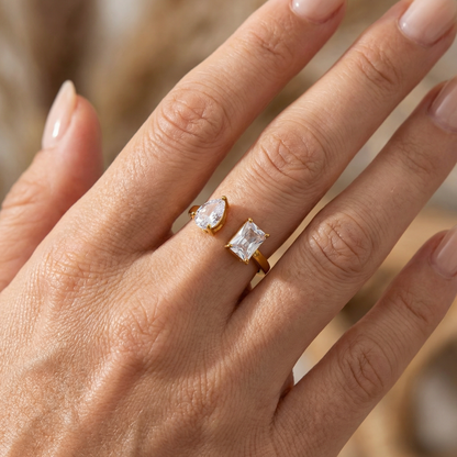 Ines – Bague ouverte en acier inoxydable doré ornée de zircon