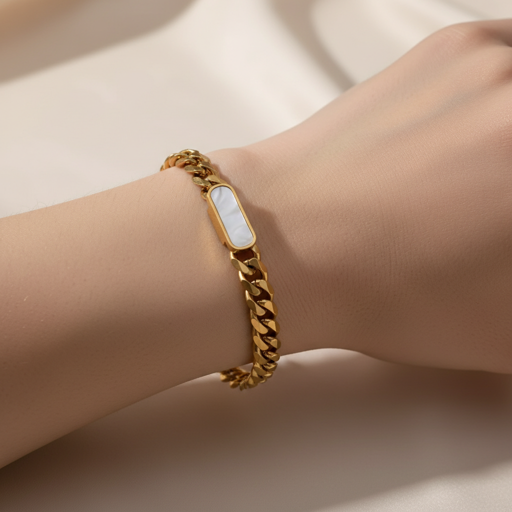 Marcie – Bracelet Cubain en Métal Titane Plaqué Or