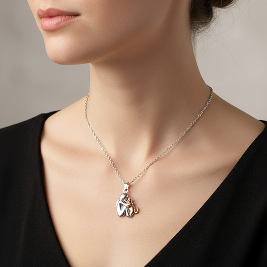 Mignon – Collier Pendentif Chat Enlacé