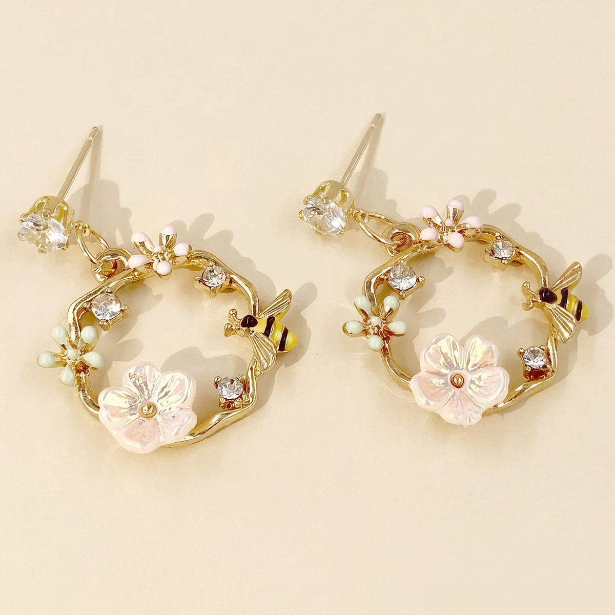 Boucles d'oreilles femmes avec design de fleur (paire)
