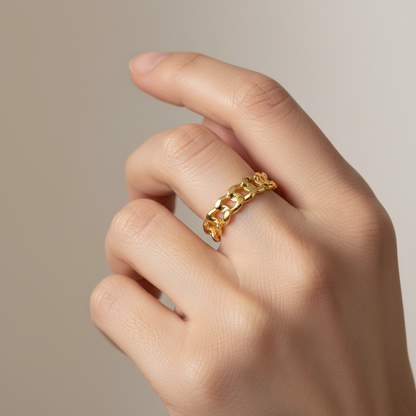 Yna – Bague Torsadée en Or Métallique