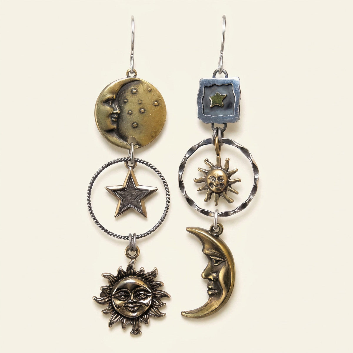 Boucles d'oreilles Femme Soleil et Lune en Design Mismatch (Paire)