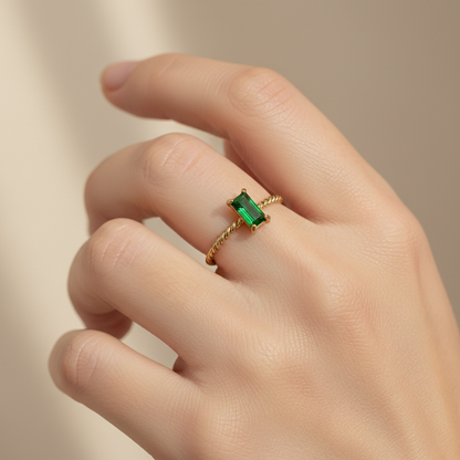 Selin – Bague Pierre Fine Torsadée