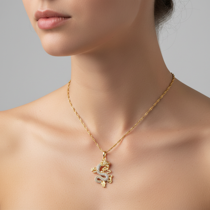 Carla – Pendentif Dragon Classique Sertie de Diamants