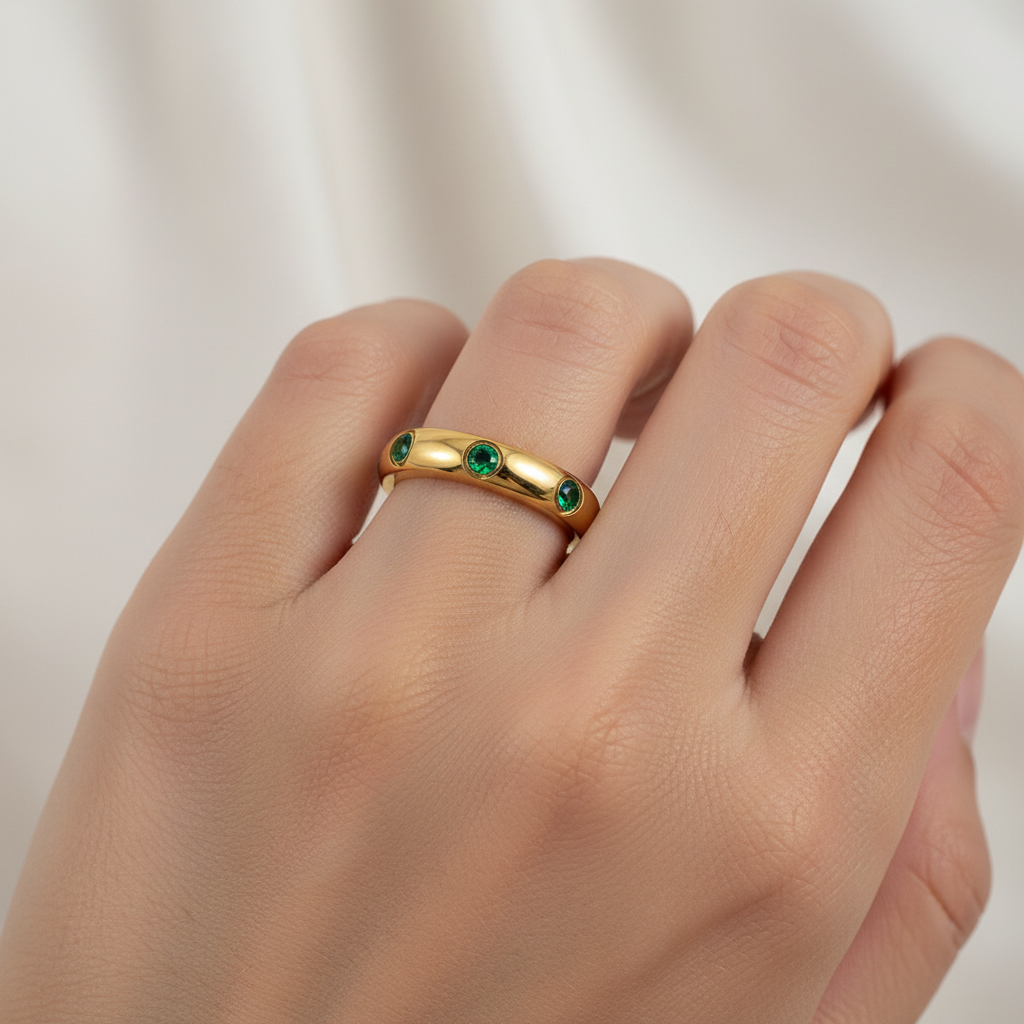 Clara – Bague Cristaux Émeraude Élégante