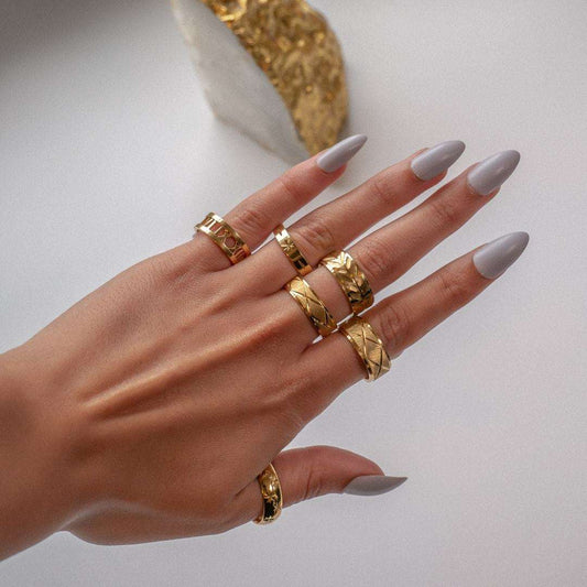 Valérie – Bague à Chiffres Romains Élégante