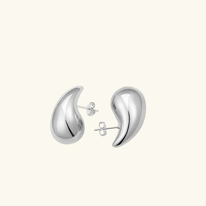 Sandra – Boucles Goutte Dorée Style Moderne