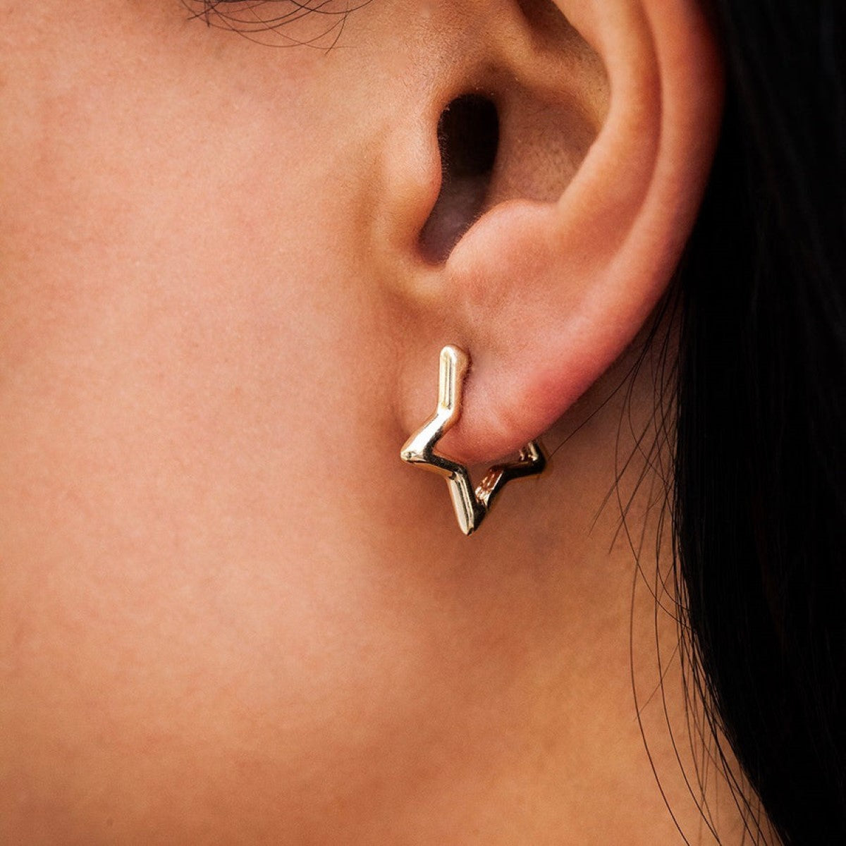 Boucles d'oreilles Huggie Star - Anneau étoile
