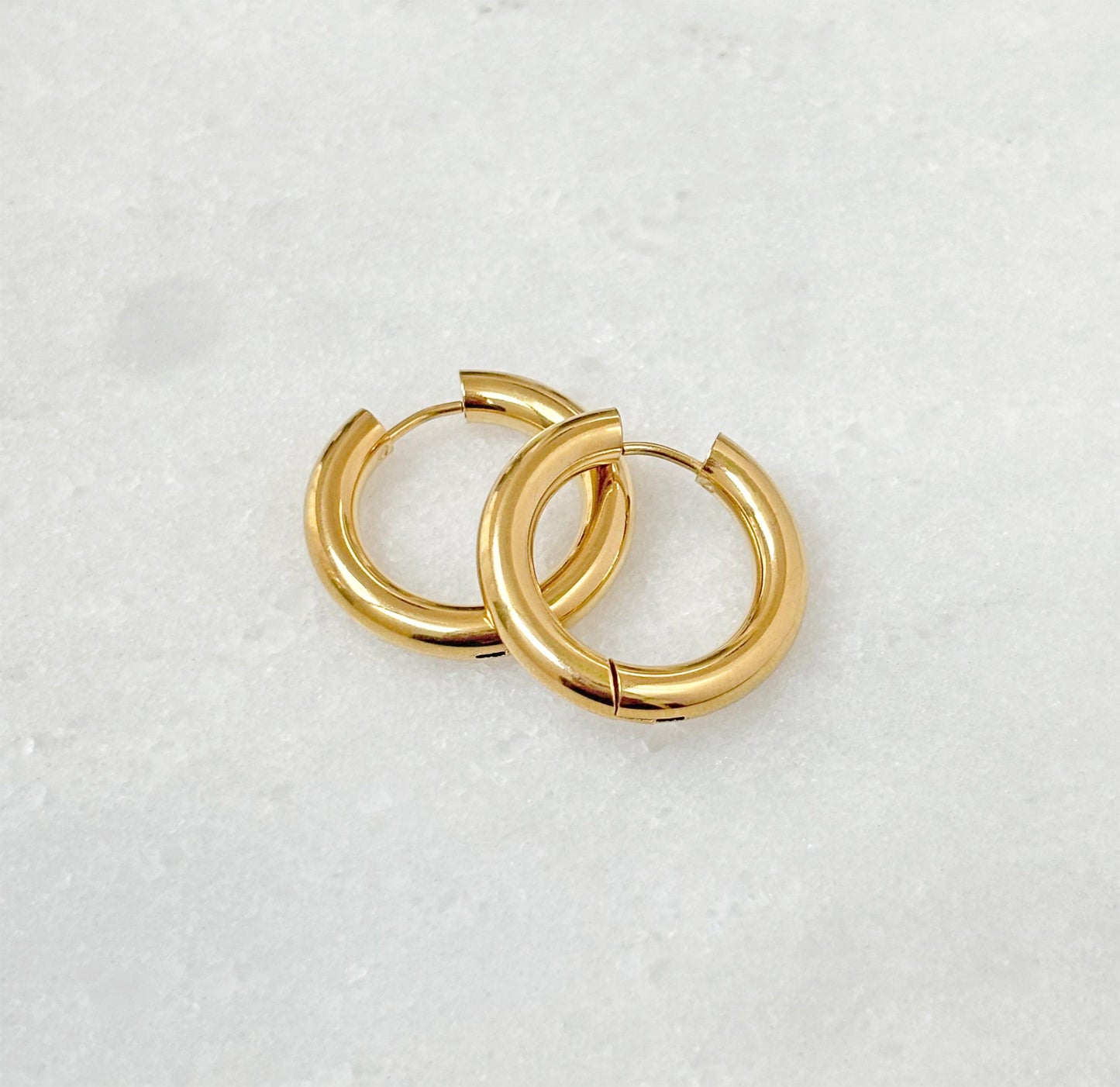 Felice – Boucles d'Oreilles Créoles Dorées Chunky Petites