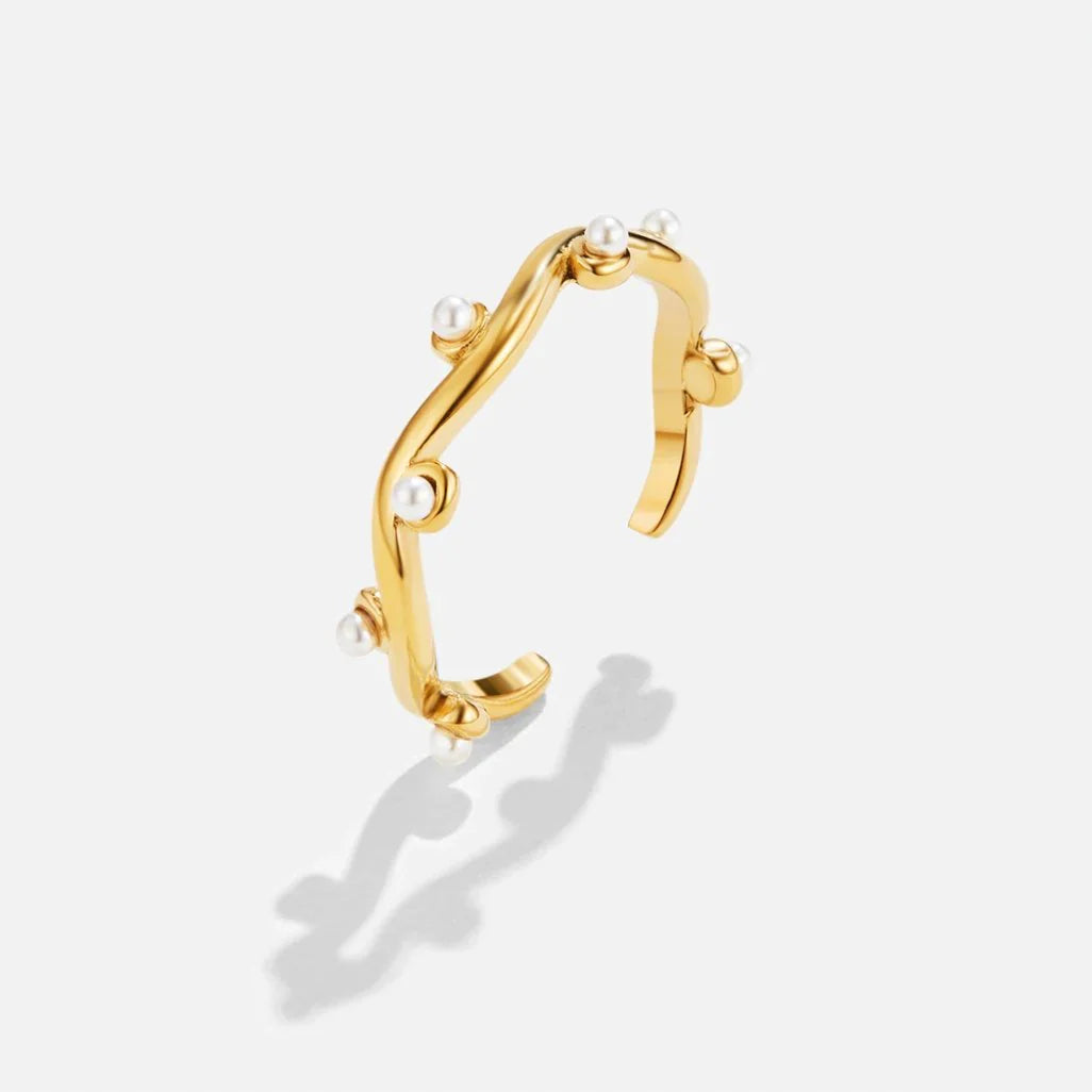 Wilma – Bague en Or avec Perle et Design Vague