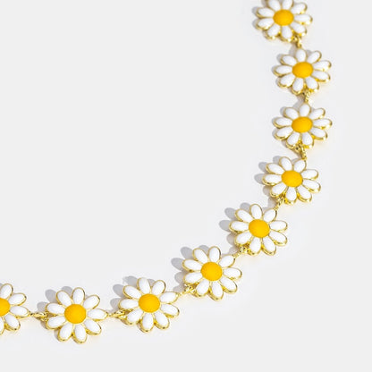 Daisy – Collier Fleur Blanche Élégante