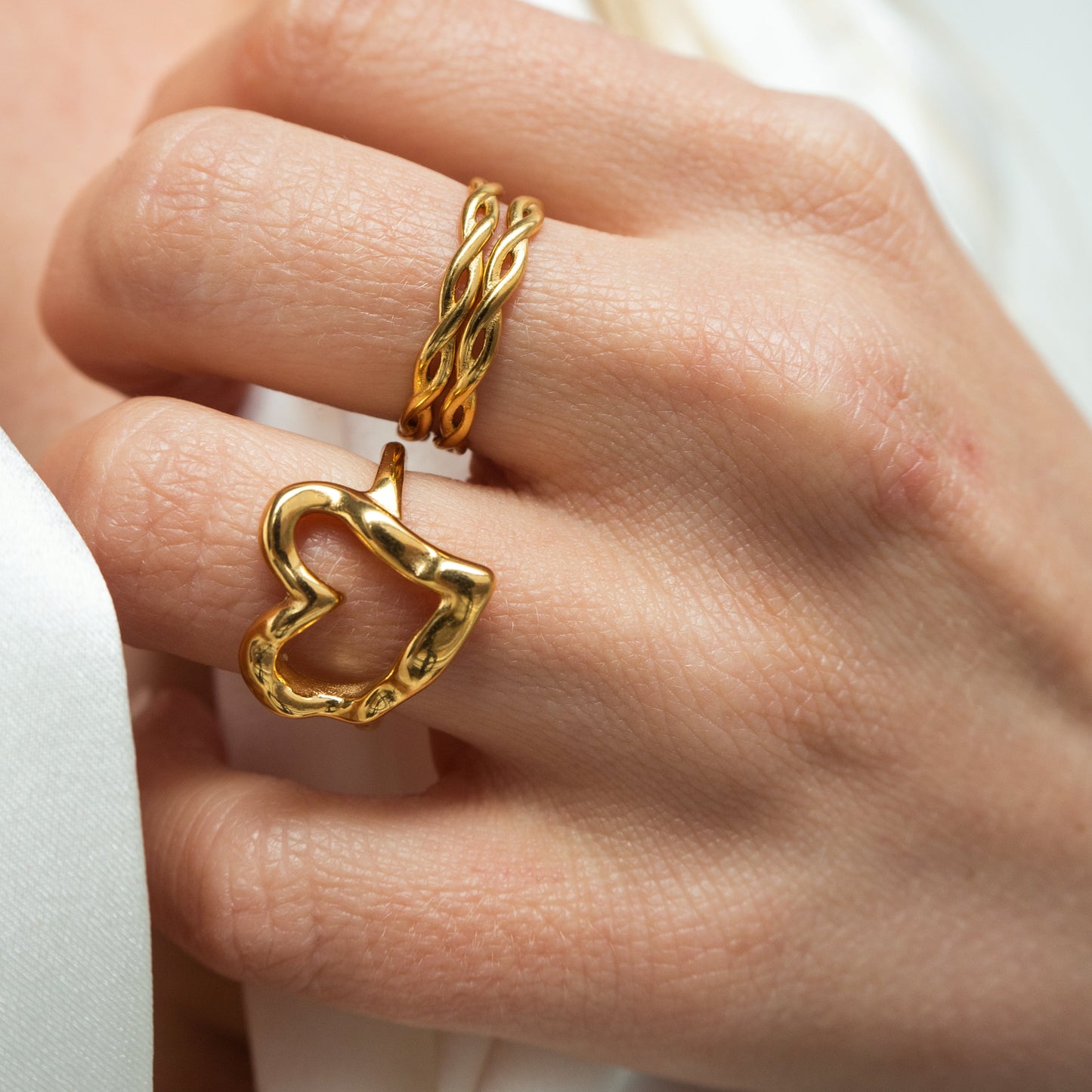 Ren – Bague en Acier Titane Plaqué Or Non-Faible
